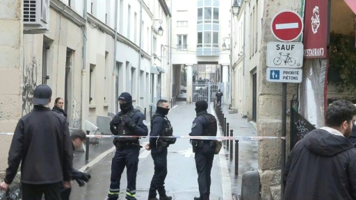 Dispositif policier devant le siège de LFI évacué après une menace à la bombe