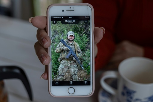 Volodymyr, vétéran de l'armée ukrainienne qui a perdu une jambe et un avant-bras lors d'une frappe de drone russe en 2024, le 24 janvier 2026 à Pavlohrad, dans l'est de l'Ukraine