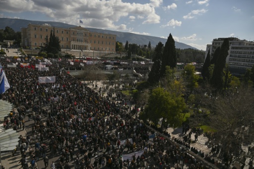 Rassemblement pour commémorer la collision ferroviaire meurtrière du 28 février 2023 et réclamer justice face aux failles de l'enquête, le 28 février 2026 à Athènes