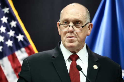 Tom Homan, responsable de la politique d'expulsions d'immigrés, lors d'une conférence de presse à Minneapolis, le 4 février 2026 dans le Minnesota