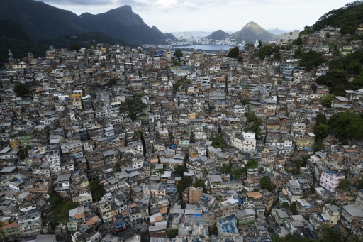 Vue aérienne de la favela de Rocinha à Rio de Janeiro, au Brésil, le 5 mars 2026
