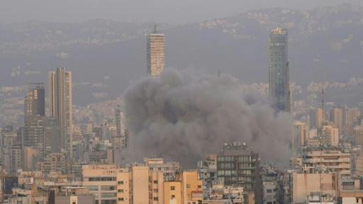 Des frappes touchent un immeuble du centre de Beyrouth après un avertissement israélien