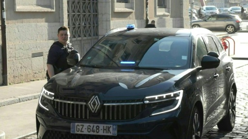 Procès Zepeda: arrivée d'un convoi escorté par l'administration pénitentiaire