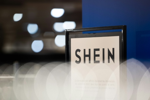 Une enseigne Shein installée dans un magasin