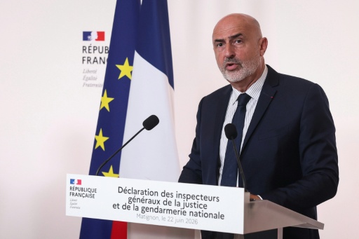 Stéphane Noël, chef de l'inspection générale de la justice, au pupitre lors de la remise du rapport à Matignon