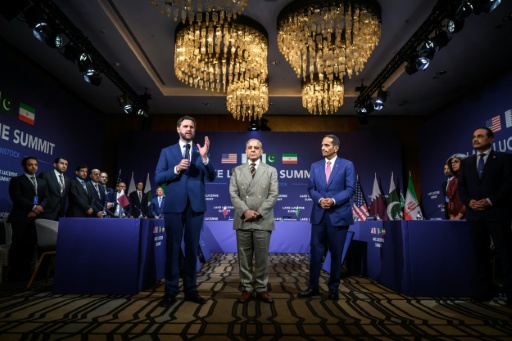 JD Vance, Shehbaz Sharif et le Premier ministre qatari à l'ouverture de la réunion quadrilatérale au Bürgenstock